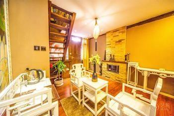 Nobles Living Castle Hotel Lijiang  Esterno foto
